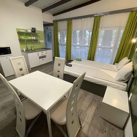 Waterfront In 55159 Apartment *